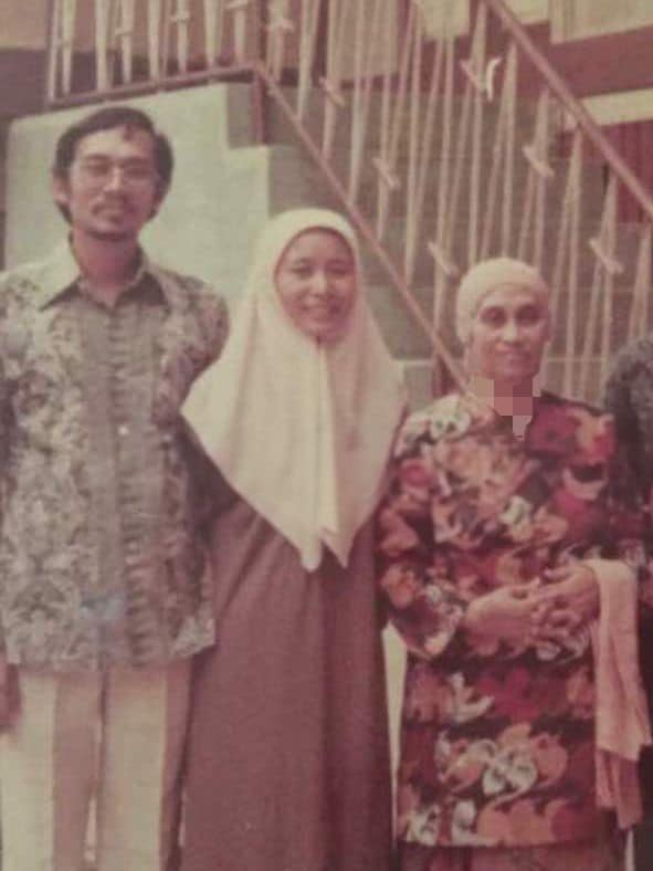 Ibu dan isteri wanita terpenting – PM
