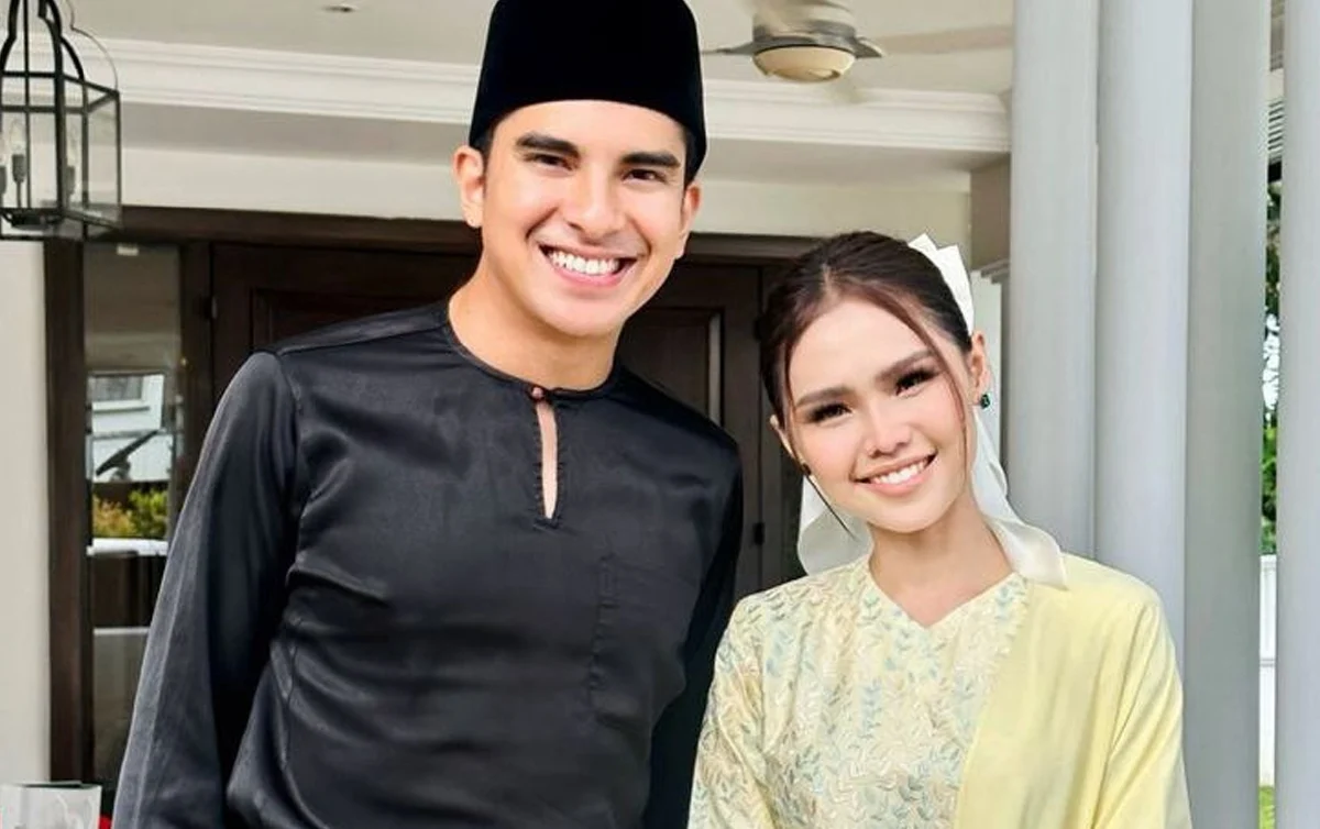 Bella hadir beri sokongan kepada Syed Saddiq di mahkamah