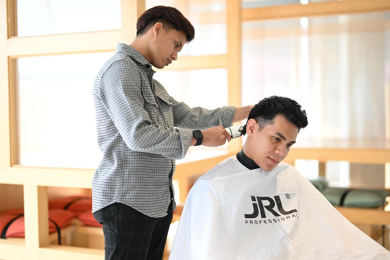 Anak muda berpendidikan tinggi ramai pilih profesion gunting rambut