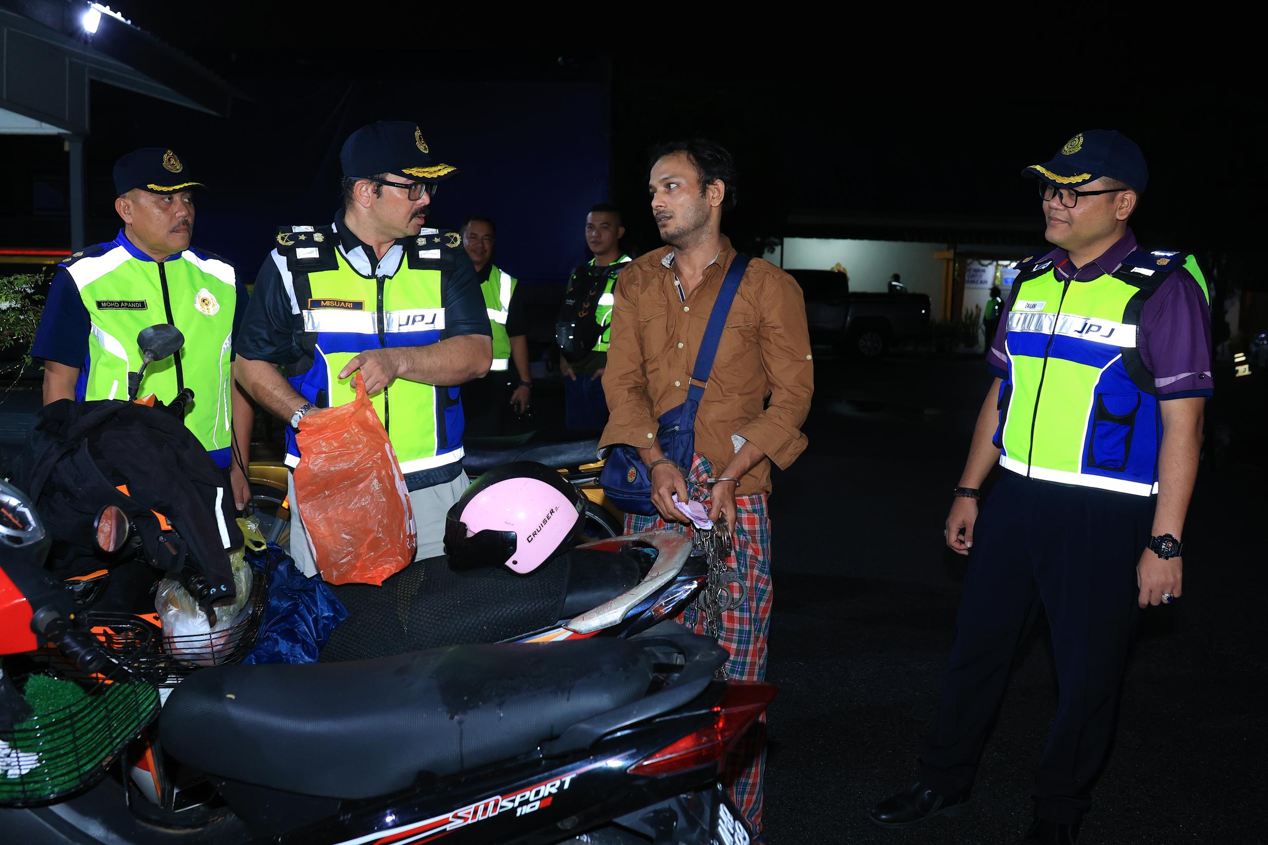 Lebih 30 kenderaan Thailand langgar permit