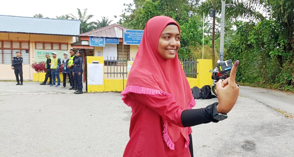 Teruja, tak sangka jadi pengundi pertama di SK Ayer Kuning