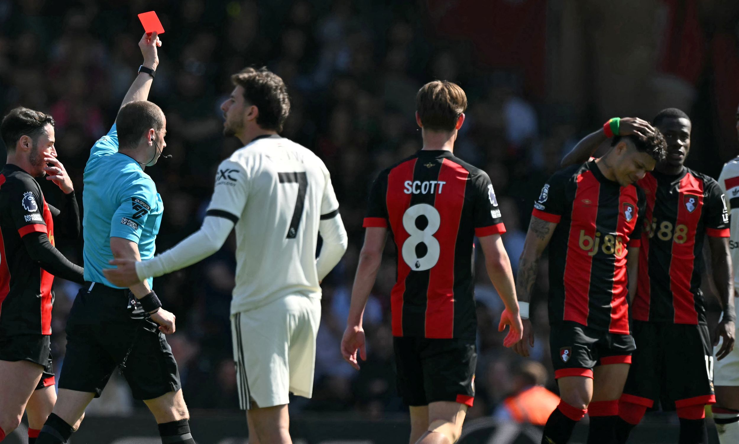Hojlund bantu United ikat Bournemouth