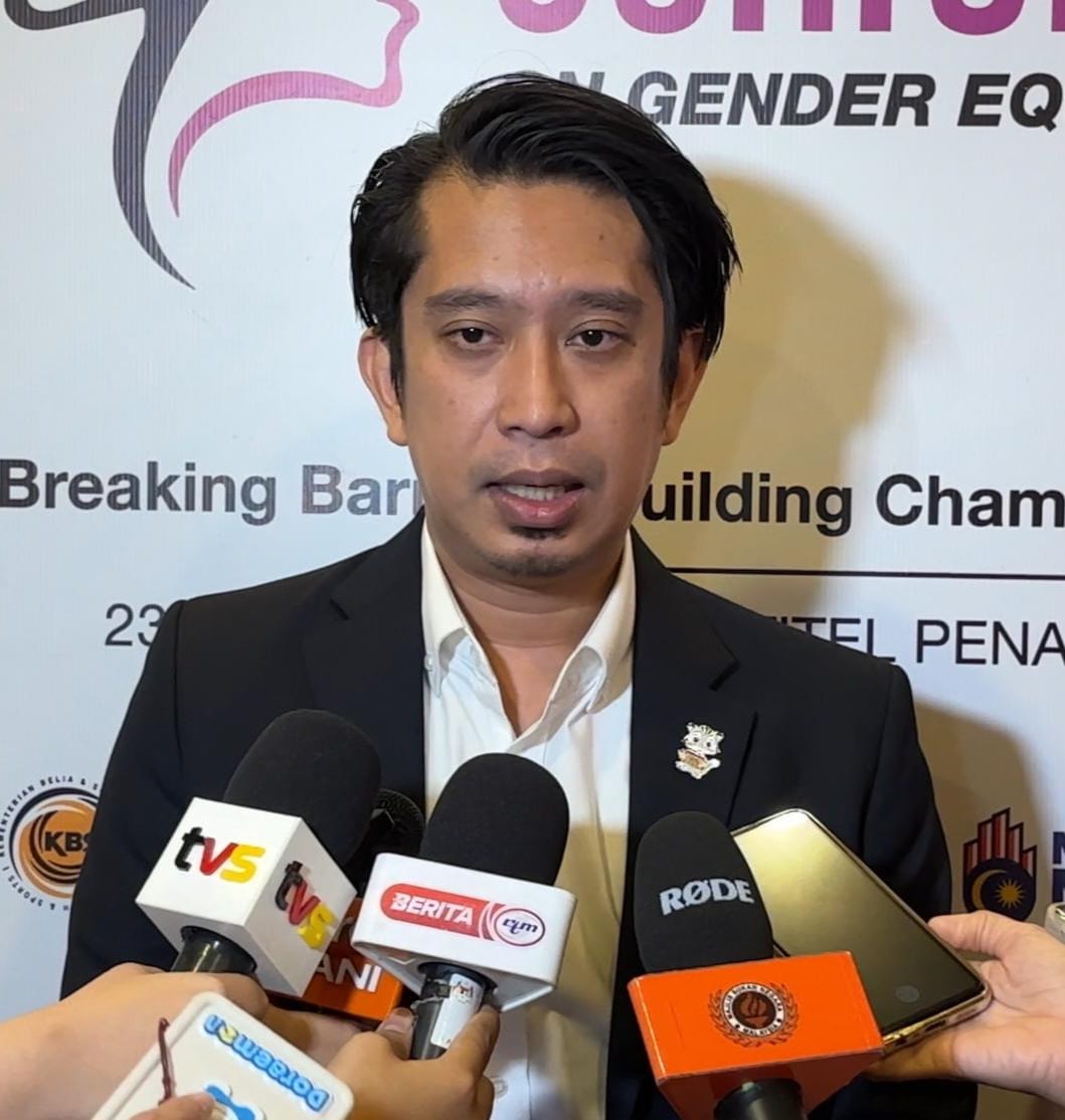 Adam Adli belum baca sindiran Fahmi Reza