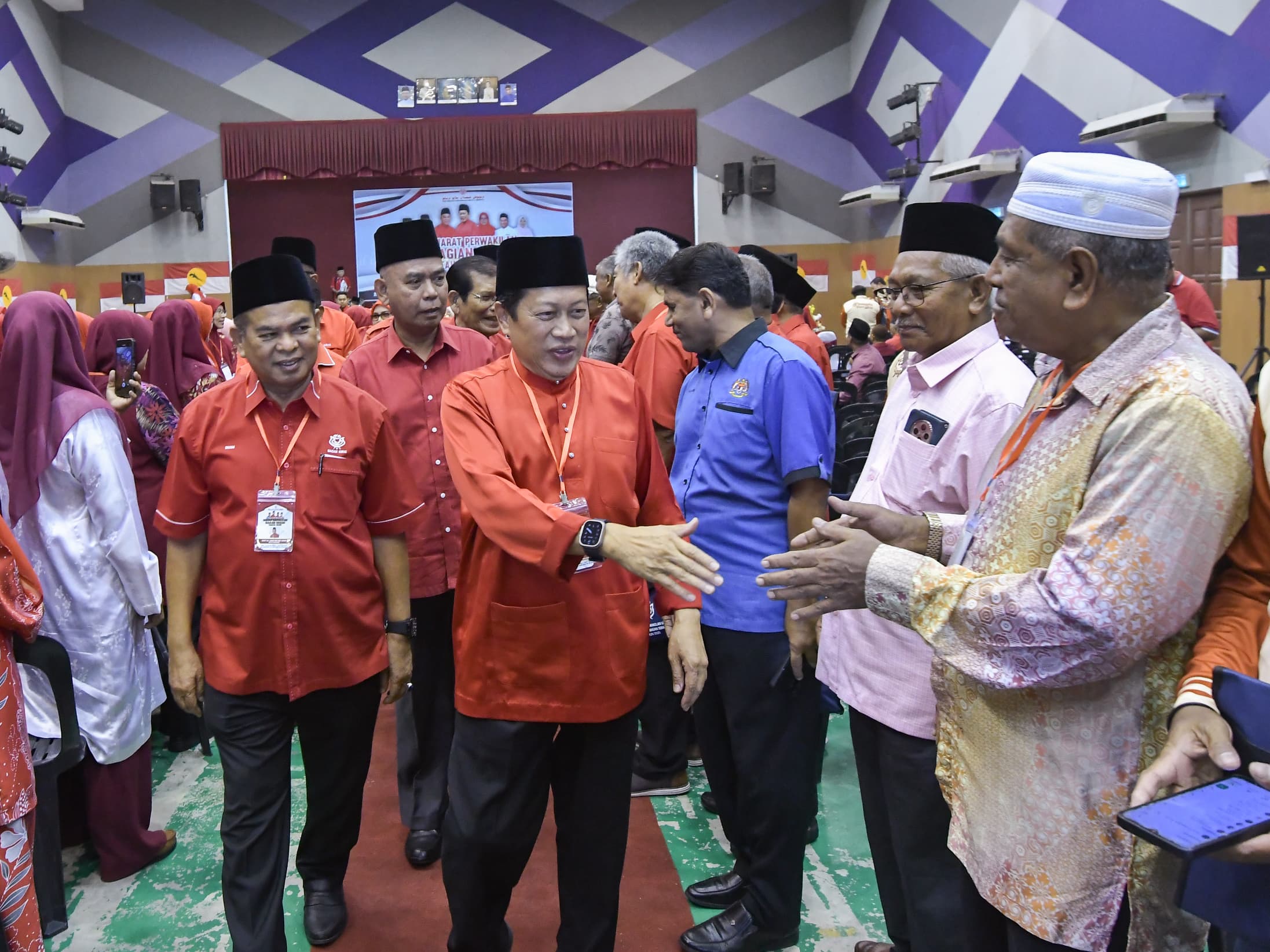 UMNO teliti penglibatan ahli parti dalam Himpunan Turun Anwar