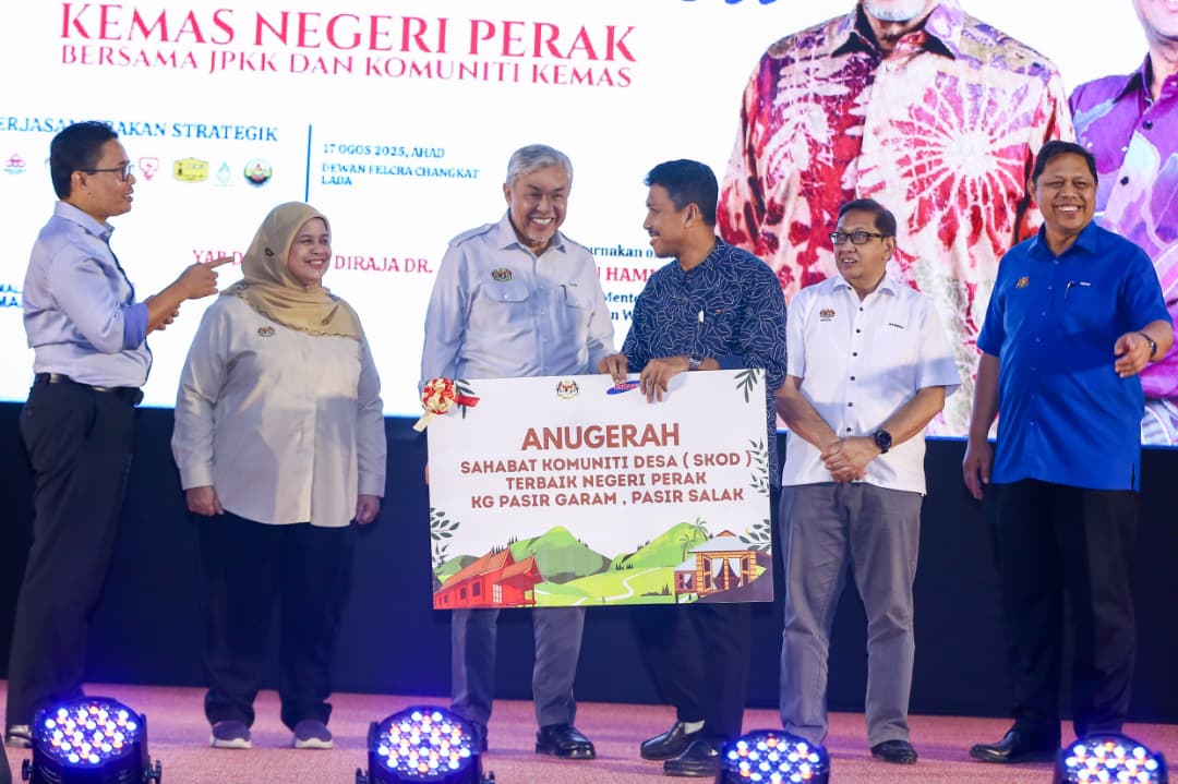 Jangan campur aduk politik dengan perundangan