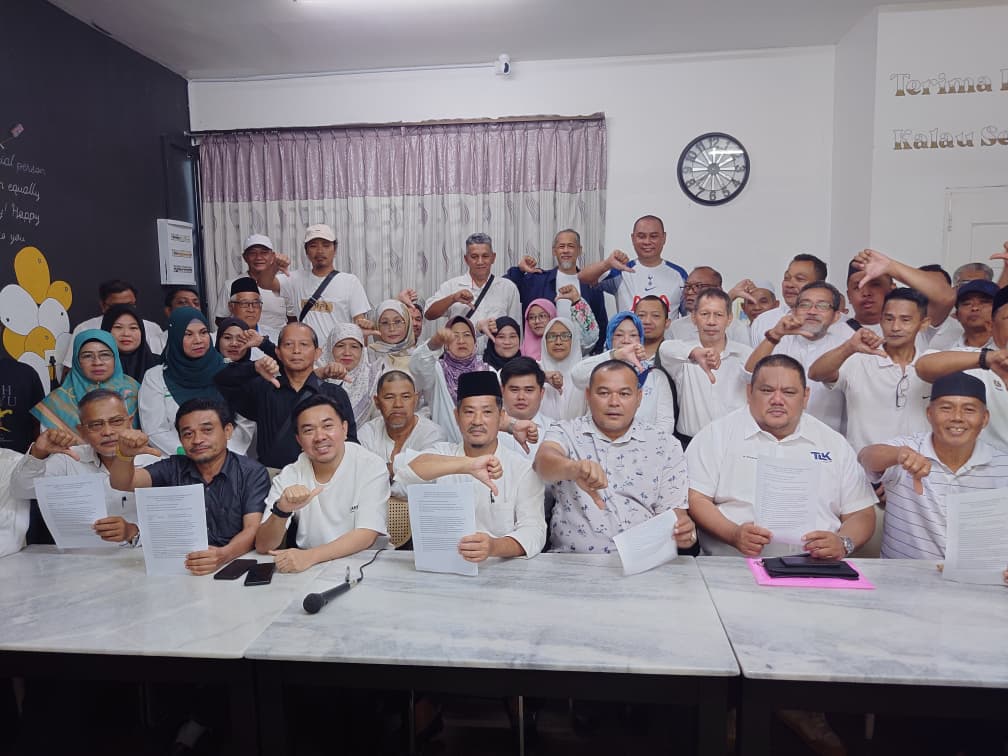 11 Bersatu Johor bakal terbubar masa terdekat 11 Bersatu Johor bakal terbubar masa terdekat