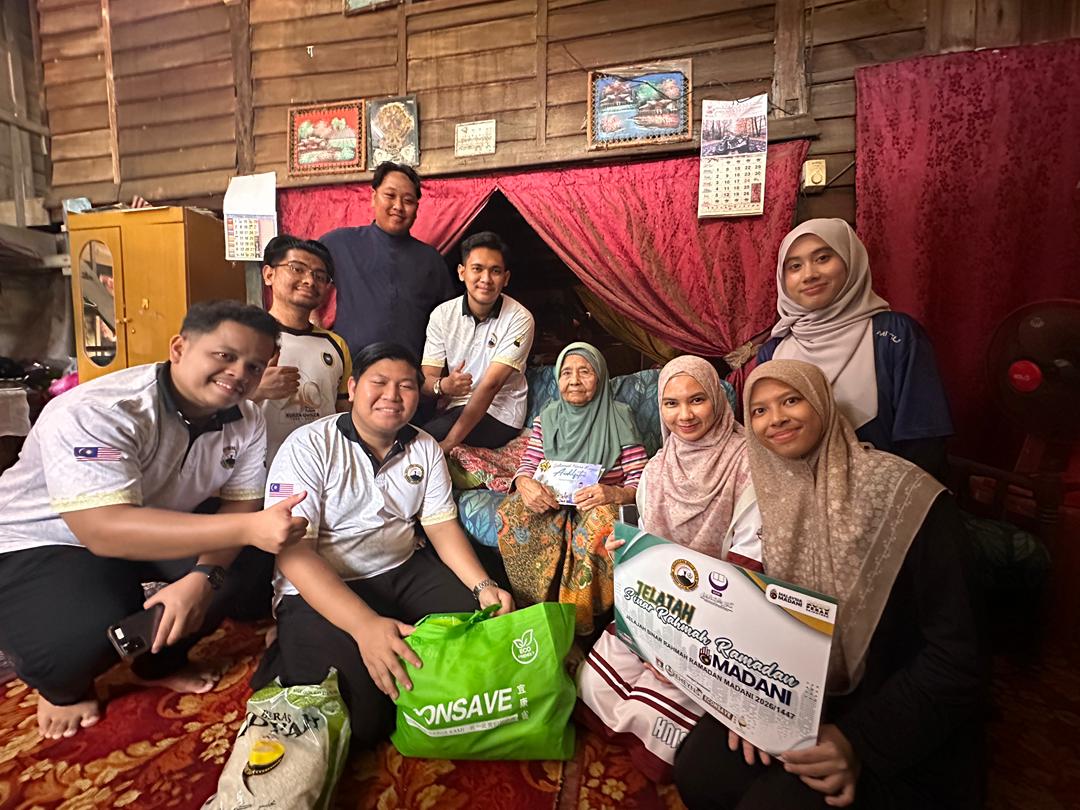 Belia turun padang santuni penduduk Kuala Kangsar menerusi program Sinar Ramadan Belia turun padang santuni penduduk Kuala Kangsar menerusi program Sinar Ramadan