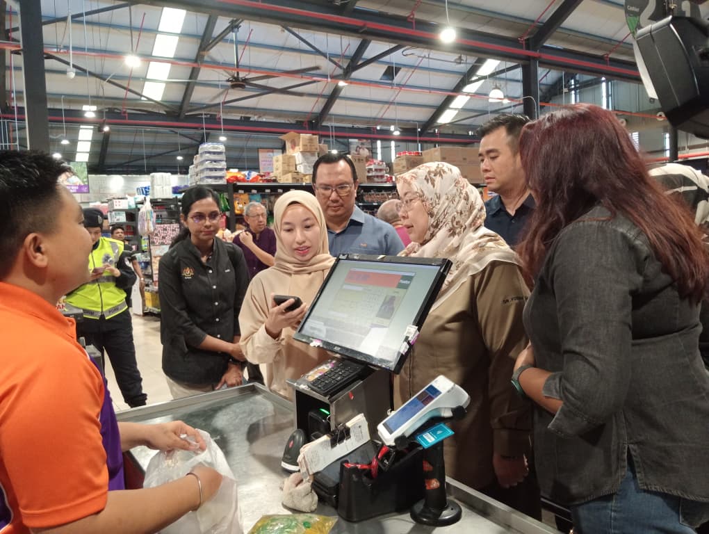 Madani Mart: Belajar kesilapan lalu, pilih model tanpa guna dana kerajaan Madani Mart: Belajar kesilapan lalu, pilih model tanpa guna dana kerajaan