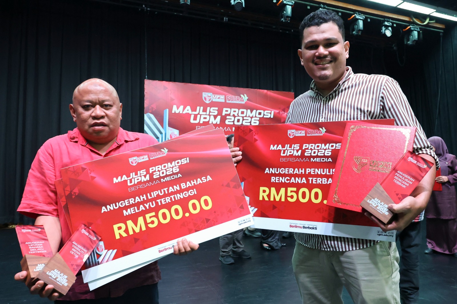 Media Mulia rangkul tiga anugerah UPM Media Mulia rangkul tiga anugerah UPM