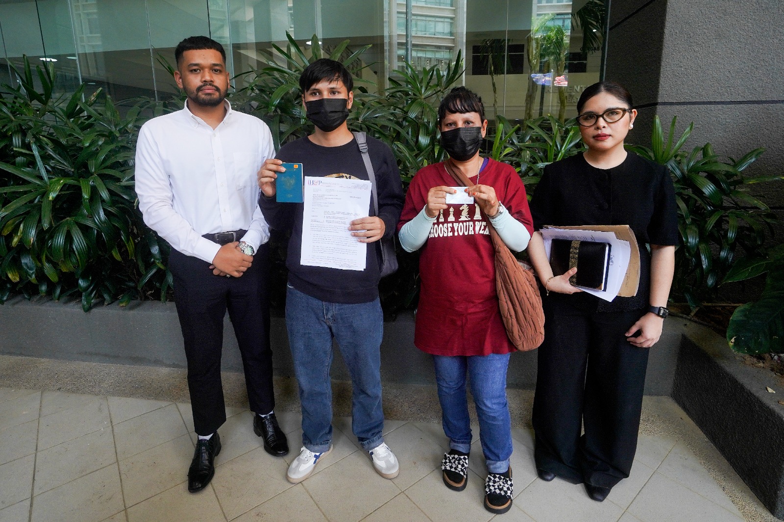 Ibu warganegara Malaysia mohon pertimbang semula permohonan MyKad dua anak lelaki Ibu warganegara Malaysia mohon pertimbang semula permohonan MyKad dua anak lelaki