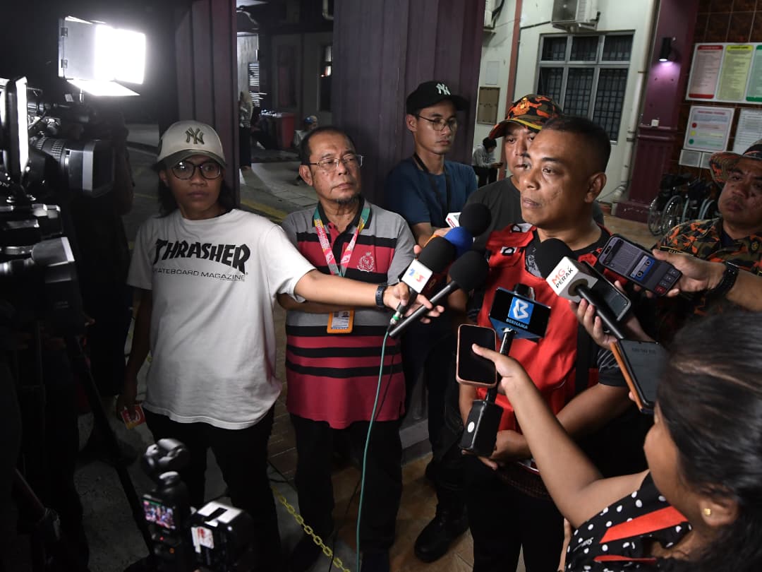 Jaslinda makan tumbuhan liar, minum air embun untuk kelangsungan hidup Jaslinda makan tumbuhan liar, minum air embun untuk kelangsungan hidup