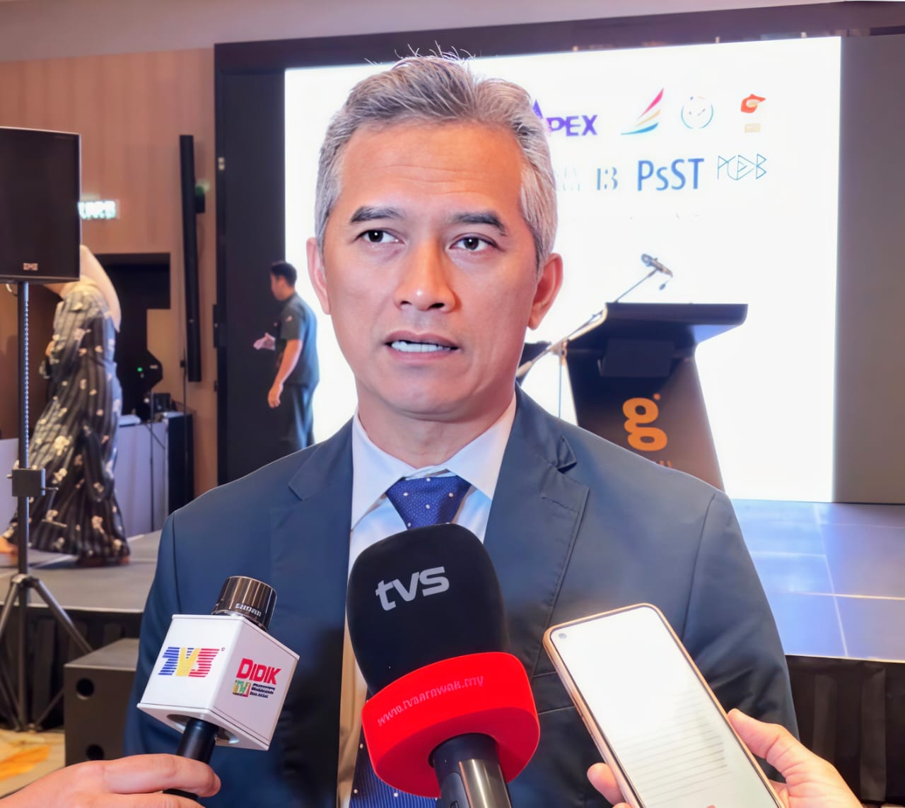 Tidak puas hati punca pegawai AKPS diugut tembak Tidak puas hati punca pegawai AKPS diugut tembak