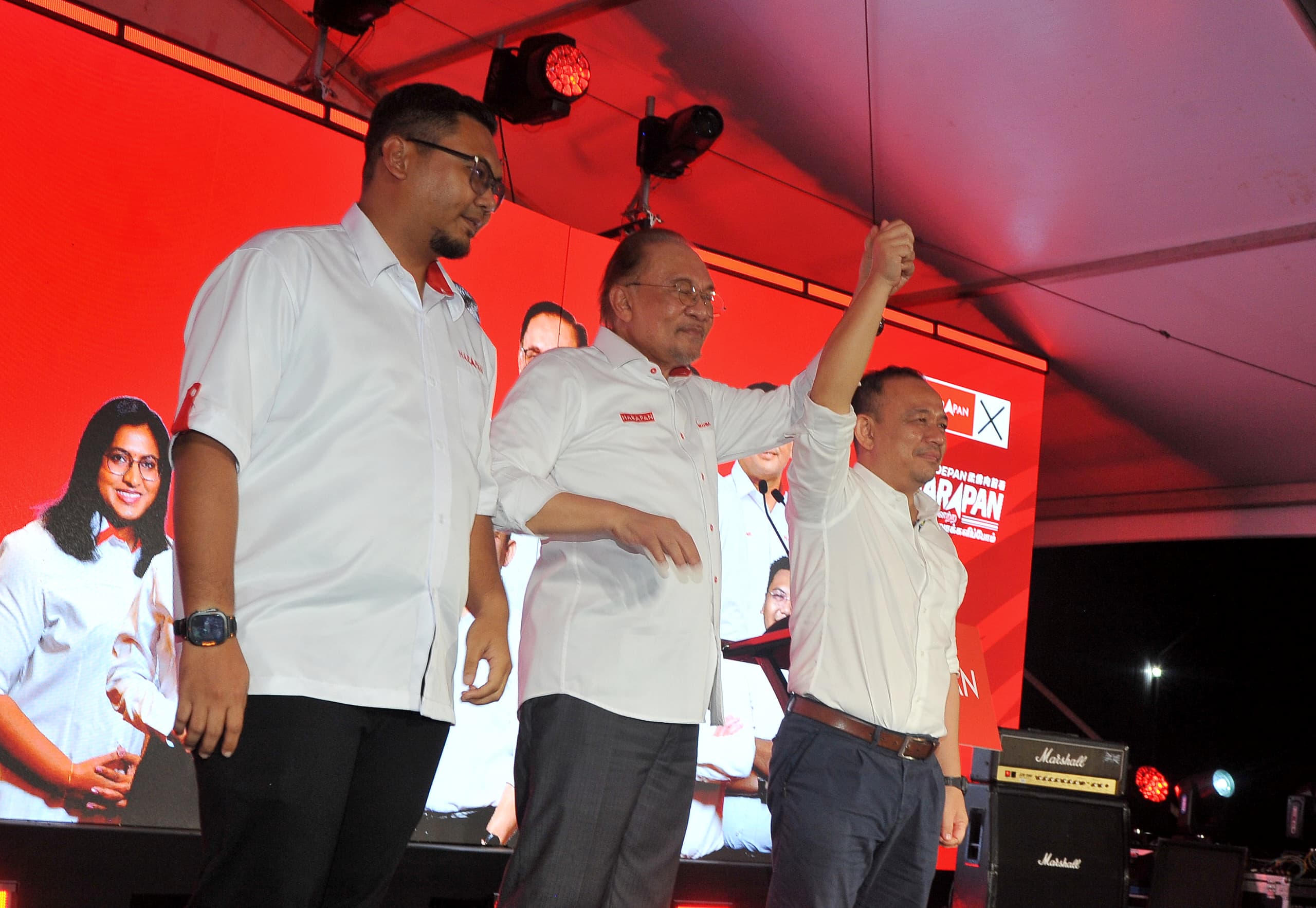 Kenderaan mewah bukan milik peribadi, tetapi milik kerajaan – Anwar Kenderaan mewah bukan milik peribadi, tetapi milik kerajaan – Anwar