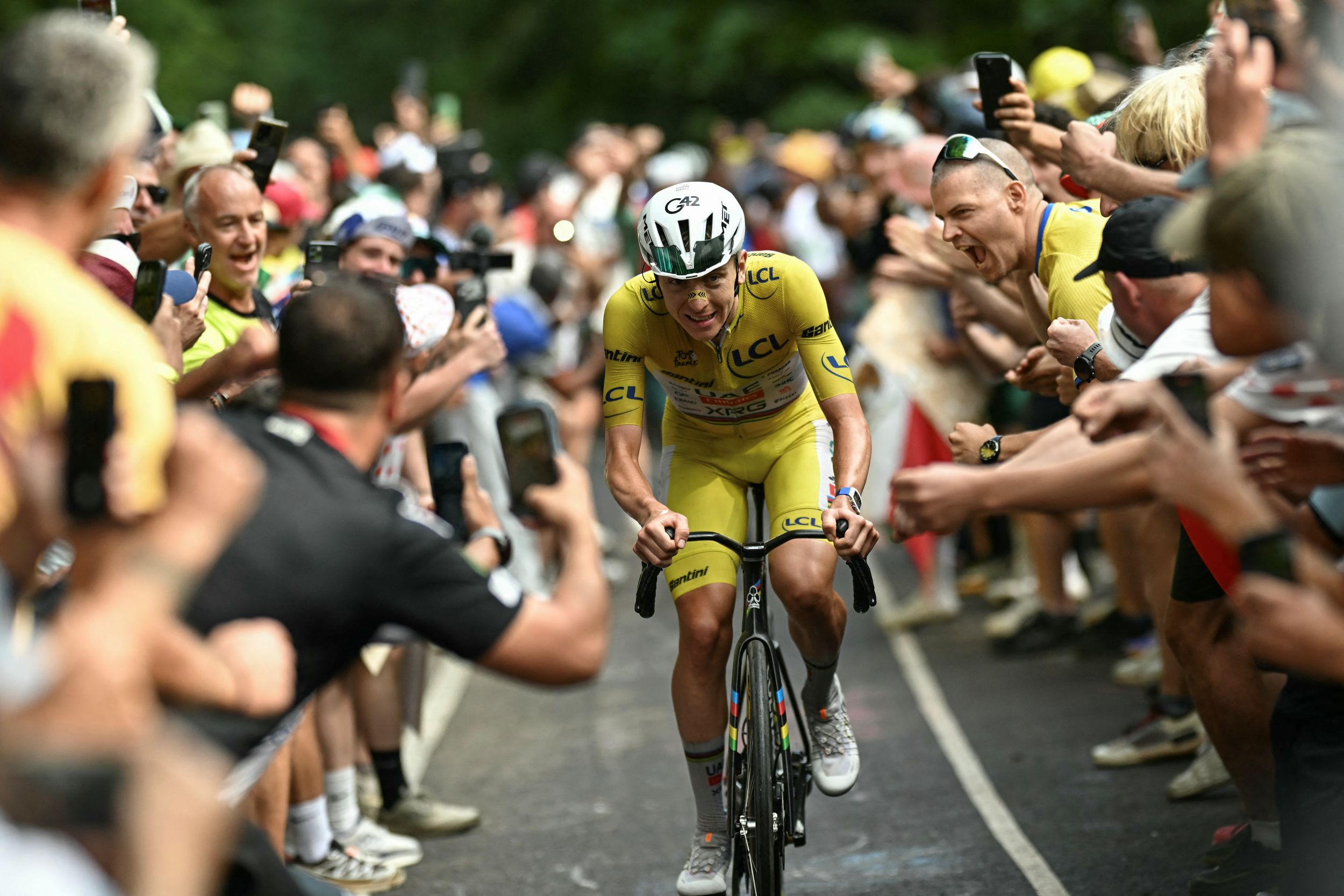 Pogacar makin hampir julang Tour de France Pogacar makin hampir julang Tour de France