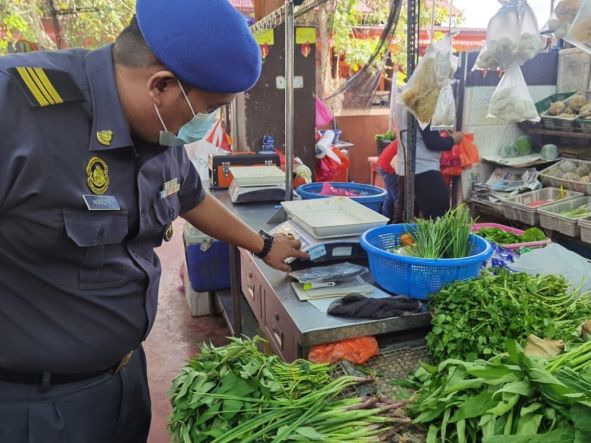 Cinq commerçants de légumes ont été aggravés pour avoir augmenté les prix