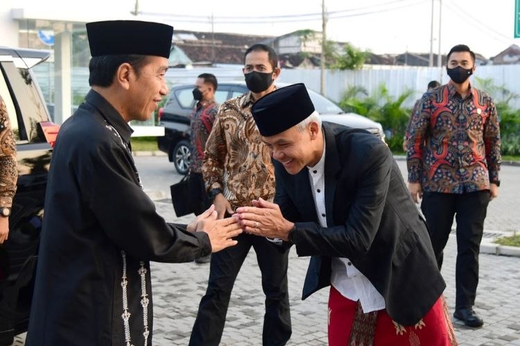 Jokowi tunai solat sunat Aidilfitri bersama Ganjar Pranowo