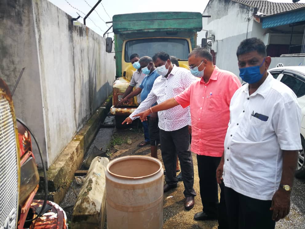 Banjir kilat resahkan penduduk Taman Intan Lima Kapar – Utusan Digital
