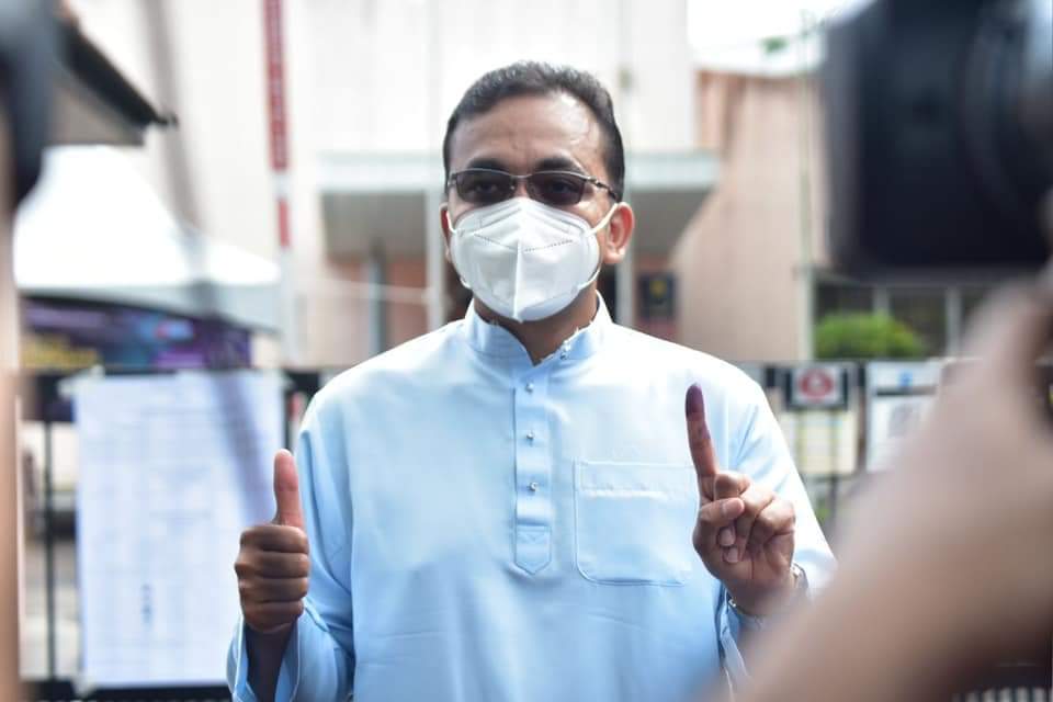 Membunuh PRN Melaka, Mohd.  Rafiq mengundurkan diri