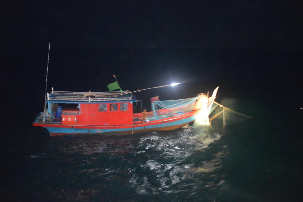 Des bateaux de pêche étrangers empiétant sur les eaux de l’État ont été arrêtés