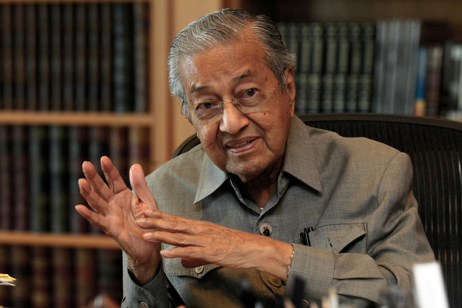 Dr. Mahathir sah tidak bertanding di Parlimen Langkawi
