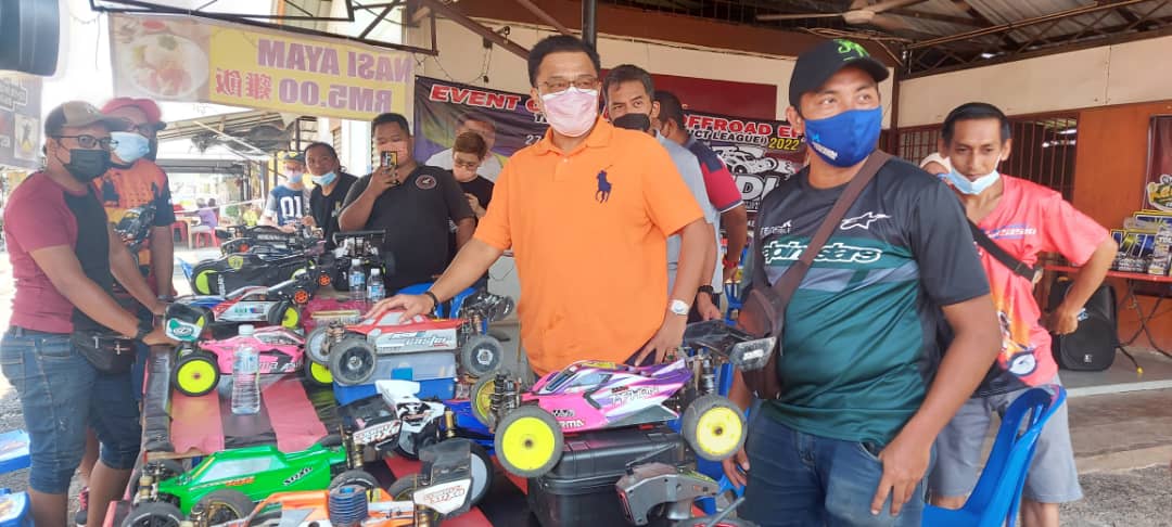 Trek Litar kereta kawalan jauh di Pahang