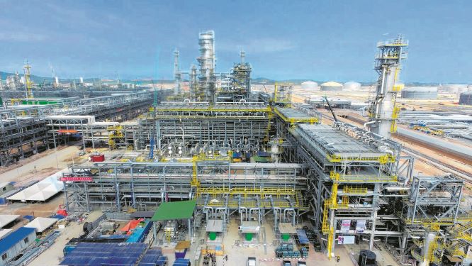 Laba Petronas Chemicals setelah pajak meningkat menjadi RM2 miliar