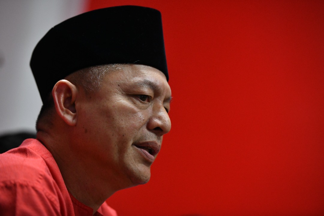 MP tandatangan SD sokong Muhyiddin tak boleh berbohong di mahkamah – Razali