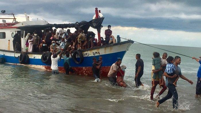 Bot bawa pelarian Rohingya tiba di pantai Aceh