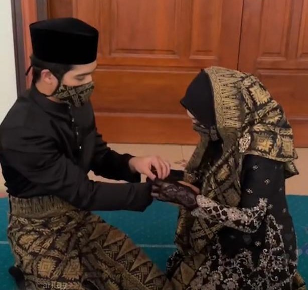 Yusuf Bahrin, Zizi Kirana selamat bergelar suami isteri. - Utusan Digital