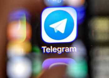 JIKA mahu aplikasi Telegram terus digunakan di negara ini, maka ia mesti terikat dengan undang-undang bagi mengekang jenayah penipuan siber. – AFP