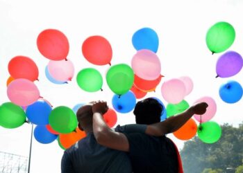 Seksyen 498 Kanun Keseksaaan tidak terpakai buat pesalah lelaki yang mengorat suami orang. 
– Gambar hiasan/AFP