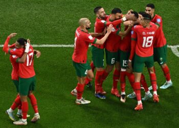 Pasukan Maghribi melakar sejarah tersendiri apabila mara ke separuh akhir Piala Dunia selepas menewaskan Portugal 1-0 sebentar tadi. (AFP)