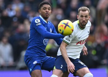 Penyerang Tottenham Hotspur, Harry Kane berjaya meledak jaringan kedua perlawanan untuk menewaskan Chelsea dengan keputusan 2-0 dalam aksi Liga Perdana Inggeris sebentar tadi. (Foto: AFP)