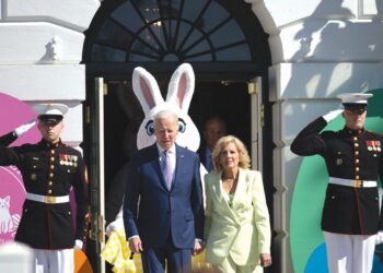 JOE Biden dan isteri tiba dalam program Easter Egg Roll di South Lawn, White House di Washington, DC, pada 10 April lalu. – AFP