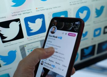 TURKIYE, India dan Nigeria mengancam untuk tutup operasi Twitter jika platform itu tidak menyekat peranan wartawan dan penunjuk perasaan yang mengkritik kerajaan. - AFP