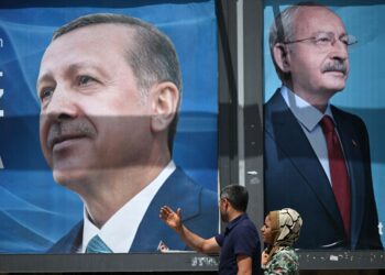 PUSINGAN kedua pilihan raya Presiden Turkiye menyaksikan Recep Tayyip Erdogan bersaing dengan Kemal Kilicdaroglu. - AFP