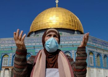 Amat malang apabila saban hari kita dipamerkan dengan pertelingkahan dan perbalahan dalam kalangan umat Islam. – AFP