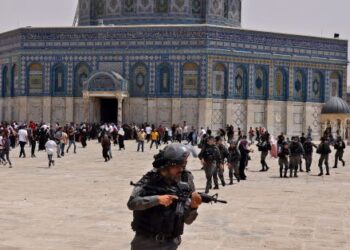 MASJID al-Aqsa sering menjadi saksi pertempuran antara penduduk Palestin dengan pihak berkuasa Zionis. - AFP