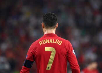 PENYERANG Portugal, Cristiano Ronaldo sewaktu beraksi bersama pasukannya menentang Perancis dalam saingan akhir Kumpulan F Euro 2020 di Stadium Puskas, Budapest, hari ini.- AFP
