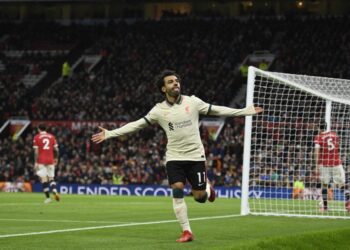 MOHAMED SALAH meledak hatrik ketika membantu Liverpool membelasah Manchester United 5-0, Ahad lalu.