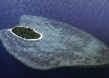 MALAYSIA membina rumah api di Pulau Sipadan pada 1962 dan tindakan tersebut tidak dibantah secara rasmi oleh Indonesia. – AFP