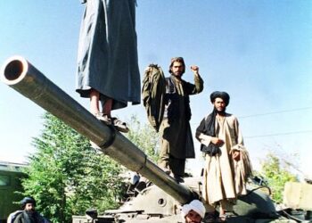 Taliban menguasai Afghanistan selepas pengunduran Kesatuan Soviet pada 1980-an. – AFP