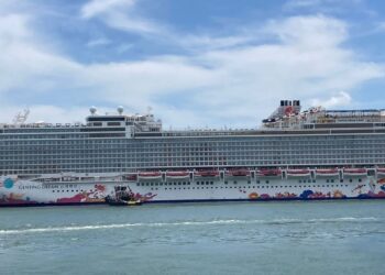 Kapal persiapan mewah, Genting Dream akan memulakan pelayaran pada 15 Jun ini. – GAMBAR HIASAN