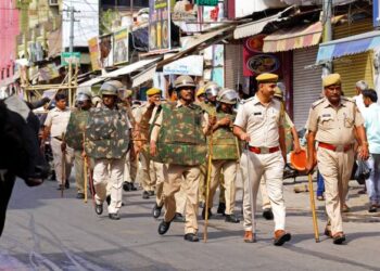 POLIS dalam keadaan berjaga-jaga bagi mengelak sebarang pergolakan tercetus di Rajasthan. - AFP