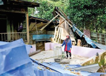 KEADAAN rumah sewa Norul Shahida Mohamad yang musnah dalam kejadian banjir di Kampung La, Besut, Terengganu, 
baru-baru ini. – UTUSAN/PUQTRA HAIRRY ROSLI