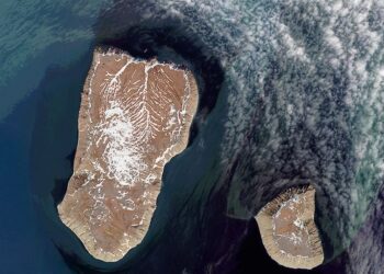 KEPULAUAN DIOMEDE dipisahkan oleh Garis Tarikh Antarabangsa. - AGENSI