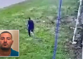 TANGKAP layar menunjukkan banduan Marco Raduano melarikan diri dari Penjara Badu'e Carros di Nuoro. - AGENSI  