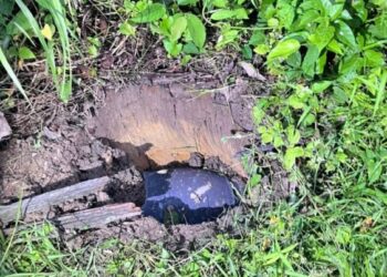 SERPIHAN objek yang dipercayai daripada sisa roket ong March 5B.