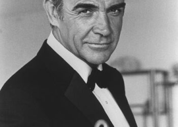 SEAN Connery ketika membintangi filem James Bond berjudul Never Say Never Again pada 1982. - AFP
