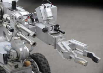 ROBOT yang dilengkapi senjata api dan bahan letupan dibenarkan untuk digunaka oleh polis di San Fransisco.-AGENSI
